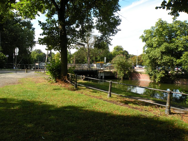  Pont sur le Canal